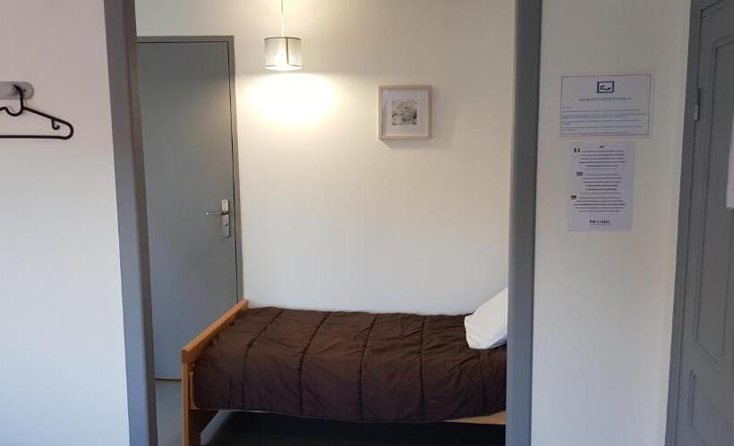 스탠다드 트리플 룸, Auberge Saint Jacques