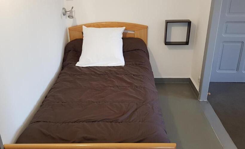 스탠다드 트리플 룸, Auberge Saint Jacques