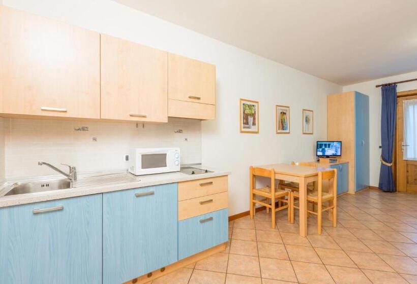 スタンダードスタジオ, Bait Del Pont