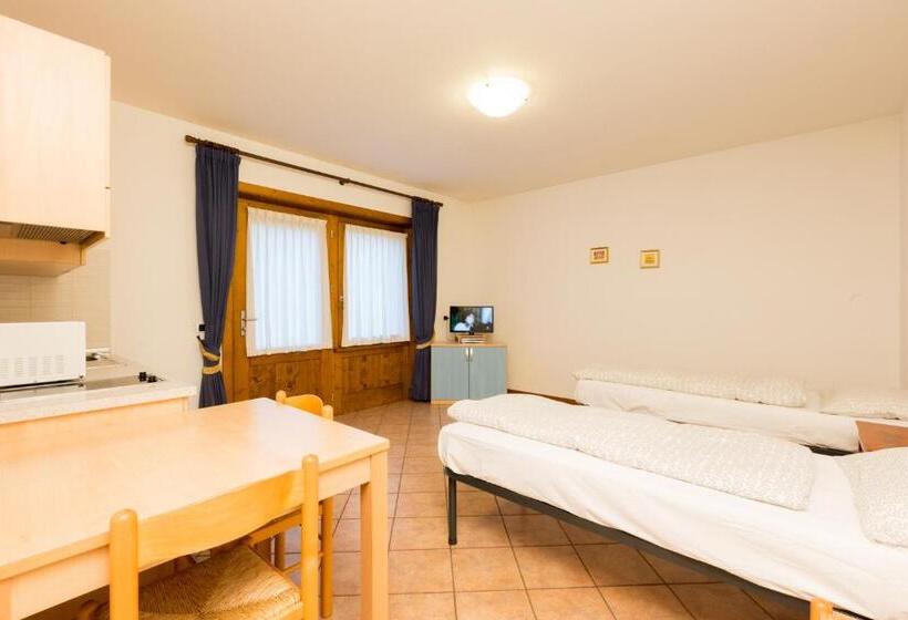 スタンダードスタジオ, Bait Del Pont