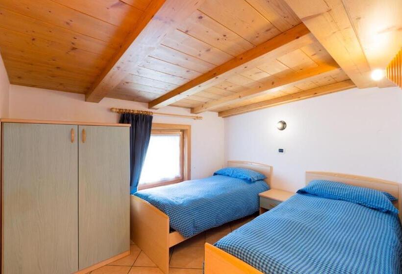 ２ベッドルームアパートメント, Bait Del Pont