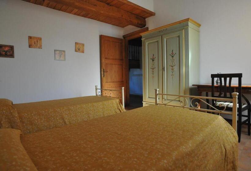 דירת שני חדרים עם מרפת, Agriturismo Santa Veronica