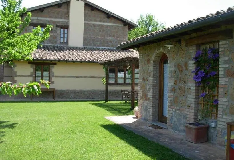Huoneisto 1 Makuuhuone, Agriturismo Santa Veronica