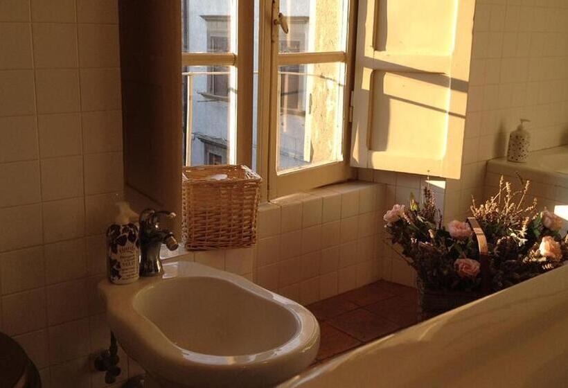 Chambre Standard, Clockwise