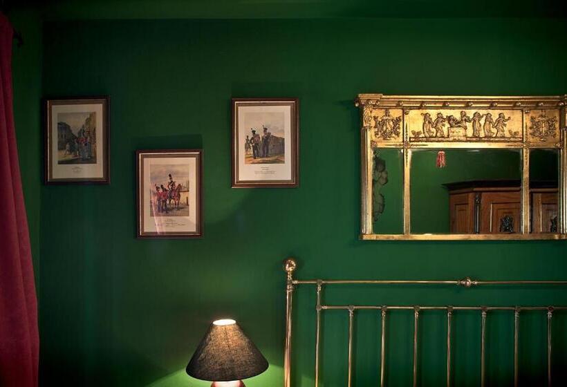 سوئیت جونیور با تراس, Repubblica Di Oz Rooms