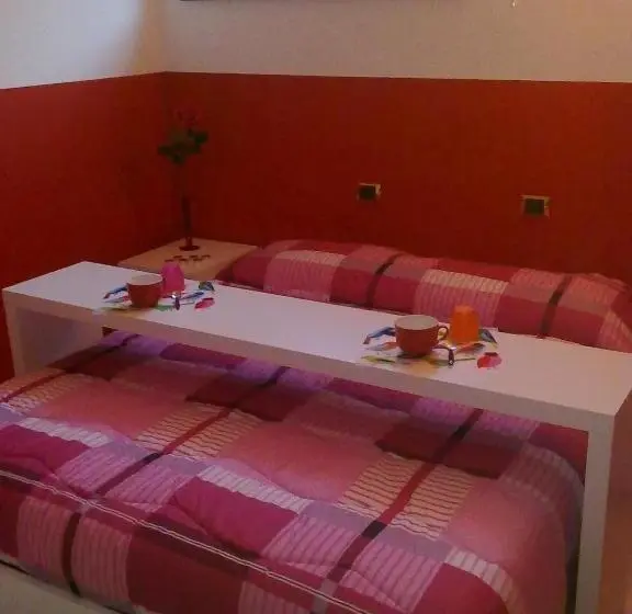 Huoneisto 3 Makuuhuonetta, Affittacamere Valchiavenna Con Parcheggio Privato Sul Posto! Foresteria Lombarda Ad Apprezzata Ges