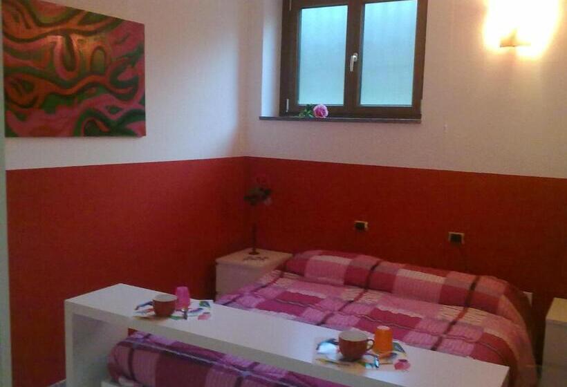 آپارتمان 3 خوابه, Affittacamere Valchiavenna Foresteria In Tranquilla Villa Signorile Con Comodo Parcheggio Privato