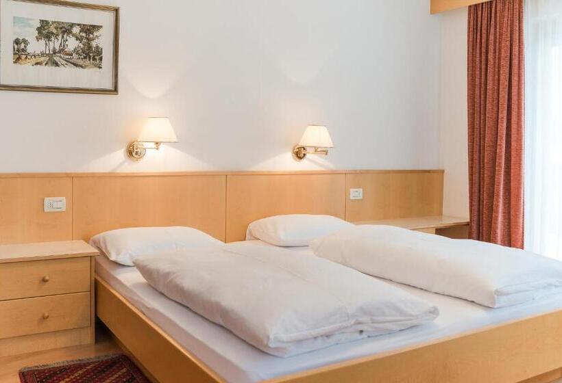 Апартаменты 1 Спальня, Residence Chalet Pinis