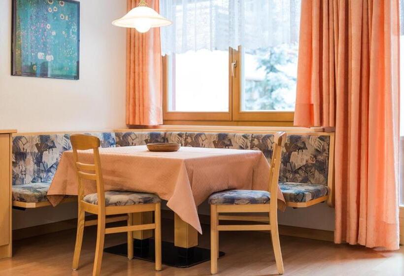 Апартаменты 1 Спальня, Residence Chalet Pinis