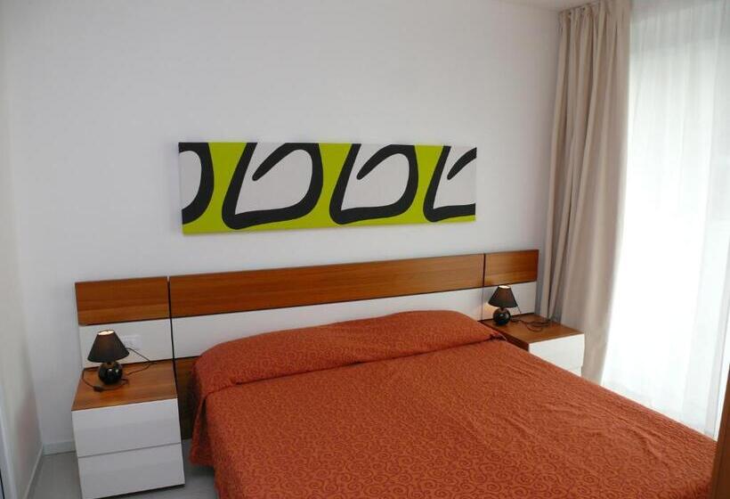 דירת דלוקס 2 חדרי שינה עם נוף לים, Residence Panorama Apart