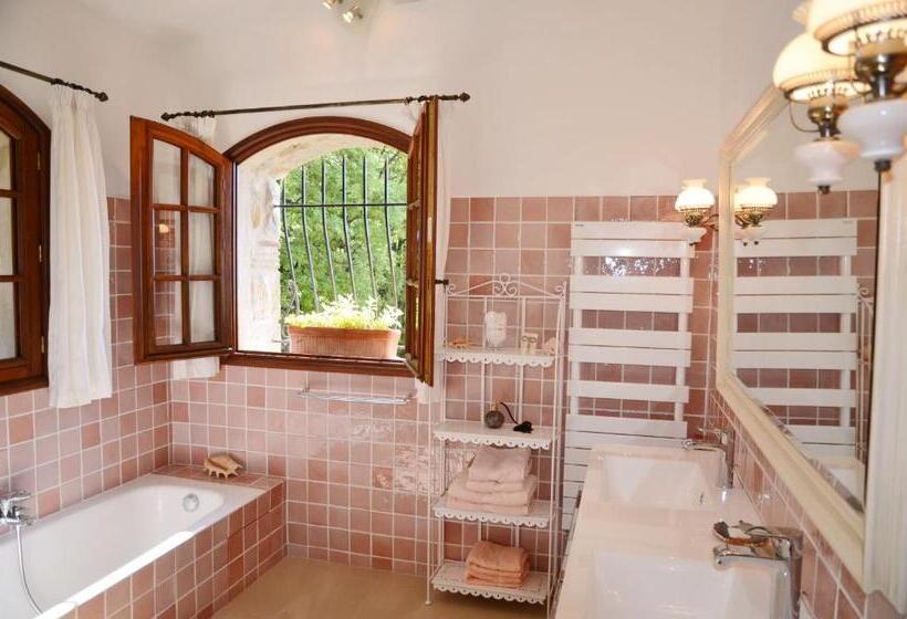 اتاق لوکس با چشم‌انداز دریا, La Bastide Des Pins