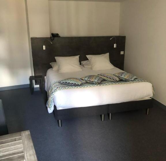 غرفة قياسية, L Alpin