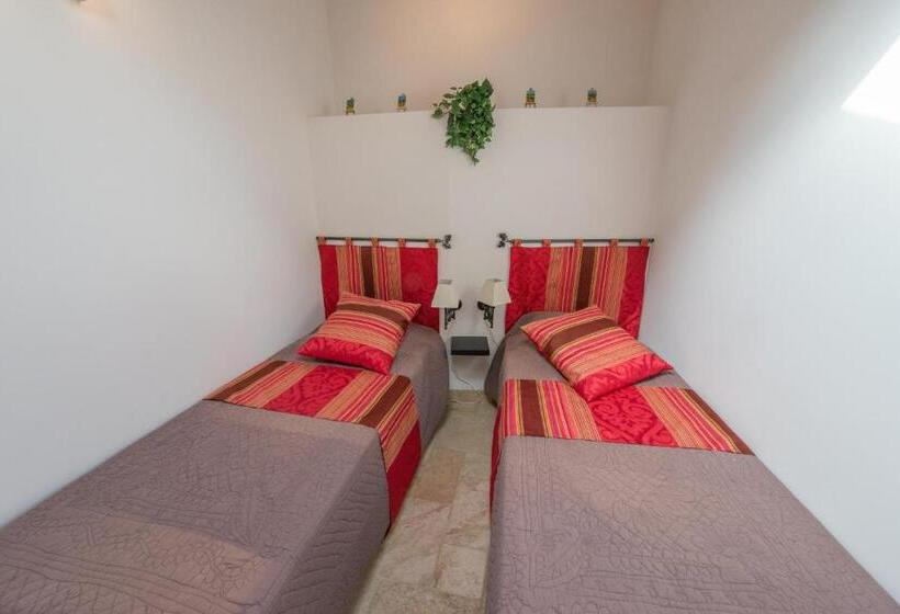 منزل غرفتين نوم, La Treille Et L'impasse