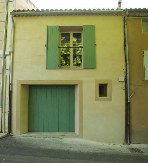 منزل غرفتين نوم, La Treille Et L'impasse