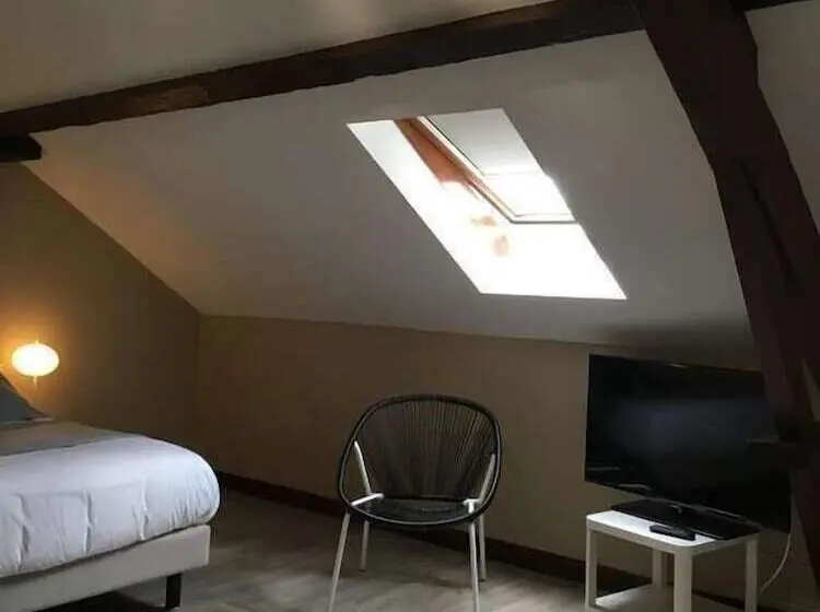 Standard-studio, La Villa Esponda