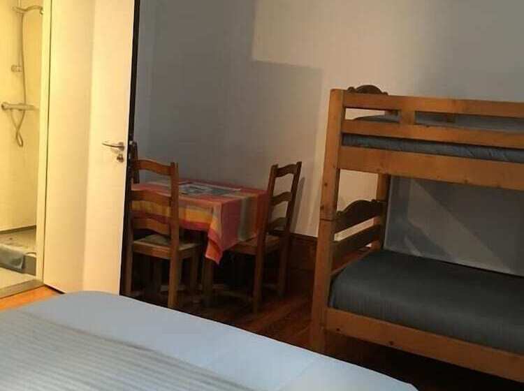 חדר משפחתי, La Villa Esponda