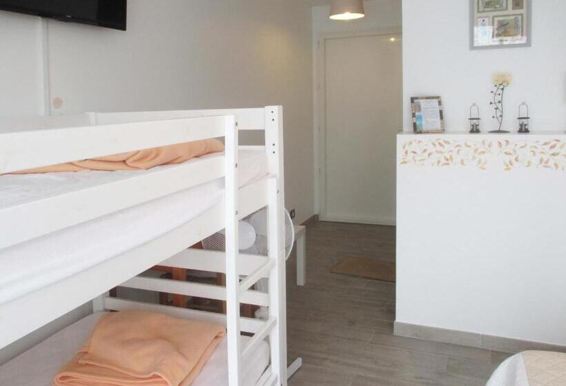 חדר סטנדרט נוף לבריכה, Les Abris Du Château