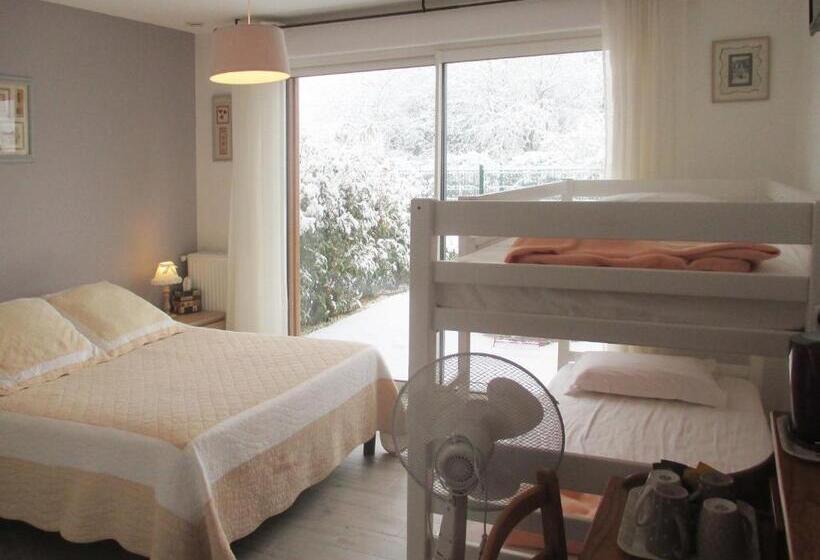 חדר סטנדרט נוף לבריכה, Les Abris Du Château