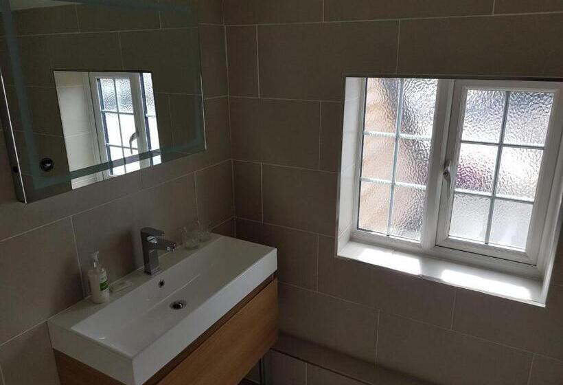 デラックスルーム, Monkey Brewhouse