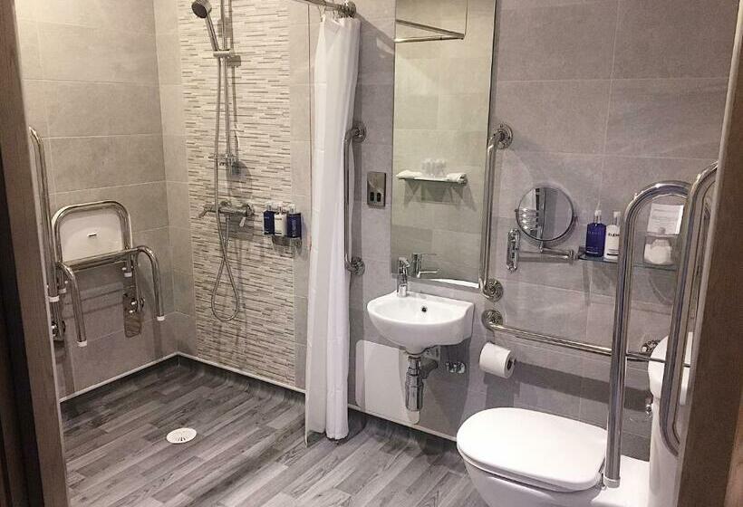 غرفة قياسية لذوى الاحتياجات الخاصة, Seamill House