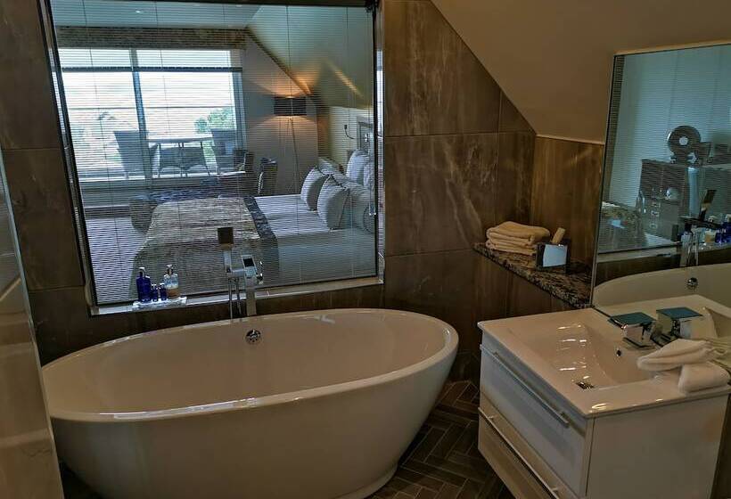 غرفة تنفيذية, Seamill House