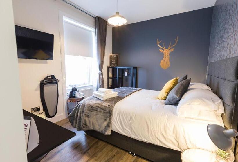 اتاق لوکس با تخت بزرگ, The Torfin