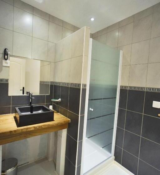 חדר משפחתי, Domaine Du Vern