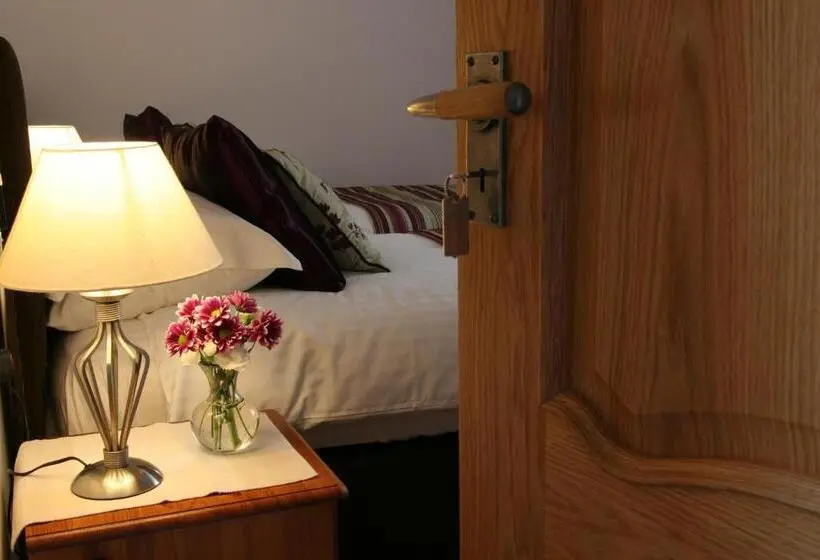 スーペリアールーム, Mandeley Guest House