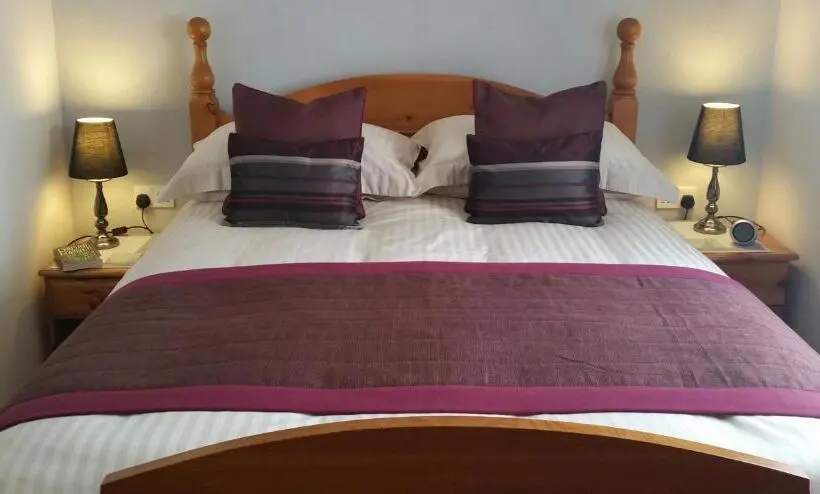 キングサイズベッドのスタンダードルーム, Mandeley Guest House