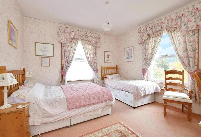 اتاق راحتی سه تخته, Sunny Bank Guest House