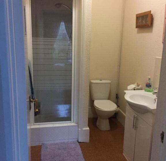 חדר קומפורט לשלושה, Sunny Bank Guest House