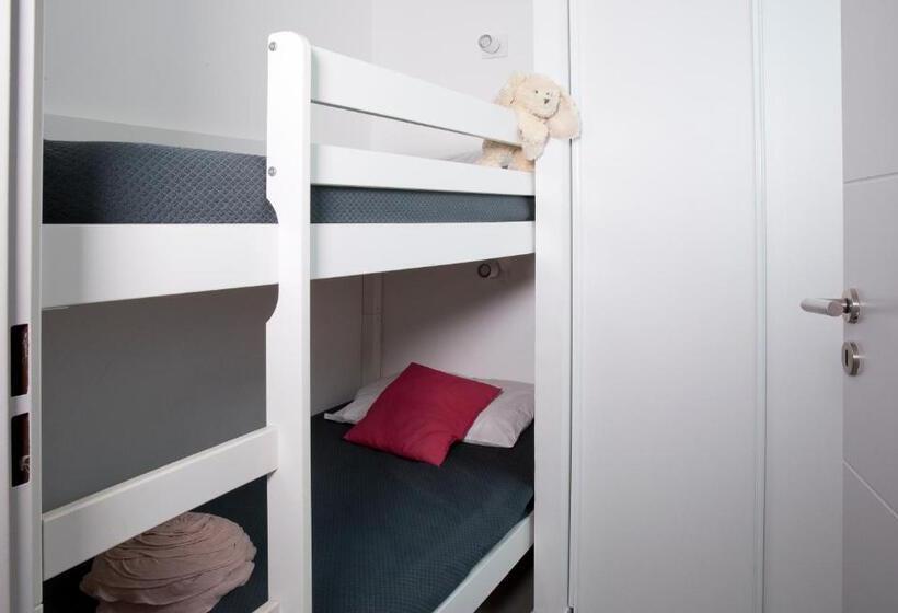 带有一个卧室和海景的高级公寓, Résidence Coté Mer