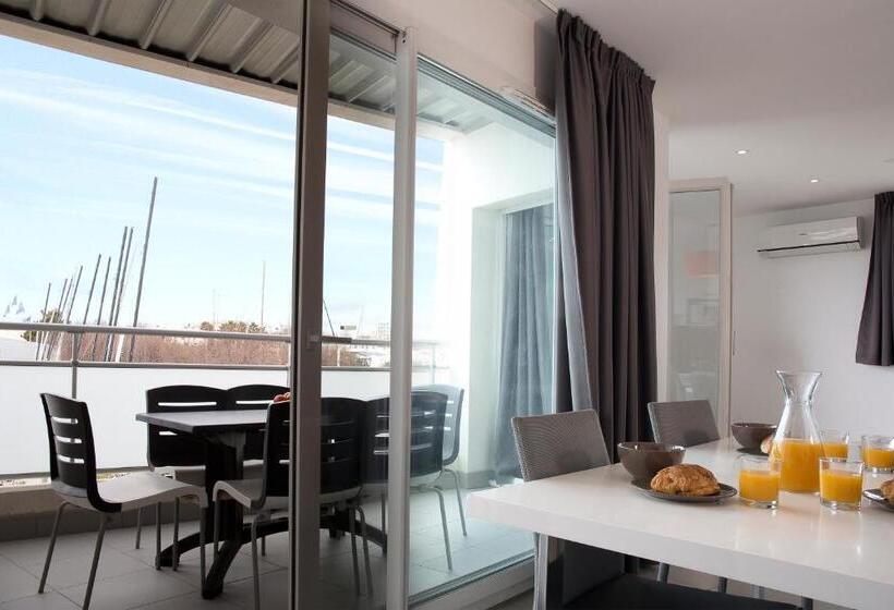 带有一个卧室和海景的高级公寓, Résidence Coté Mer