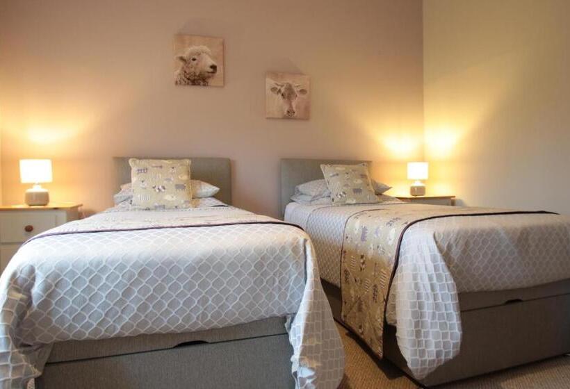 בית, חדר שינה 1, Moo Cow Cottage Self Catering