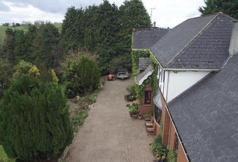 Семейный Номер, Pinewood Lodge Guest House