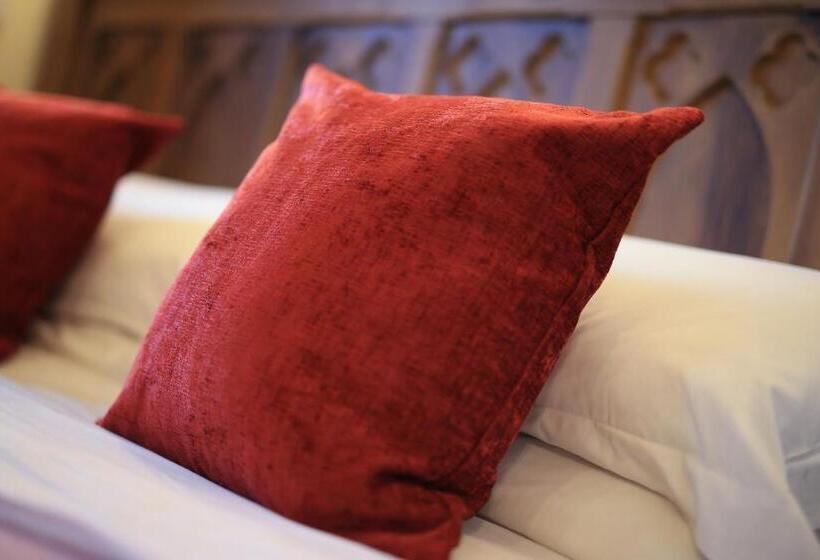 Шале 1 Спальня, Warwick Castle Hotel & Knight S Village
