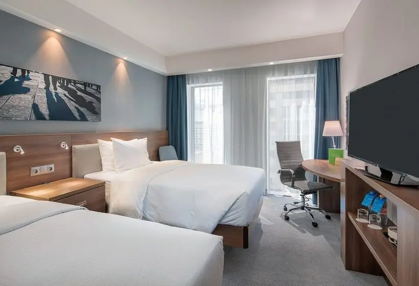 اتاق استاندارد, Hampton By Hilton Warsaw Mokotow