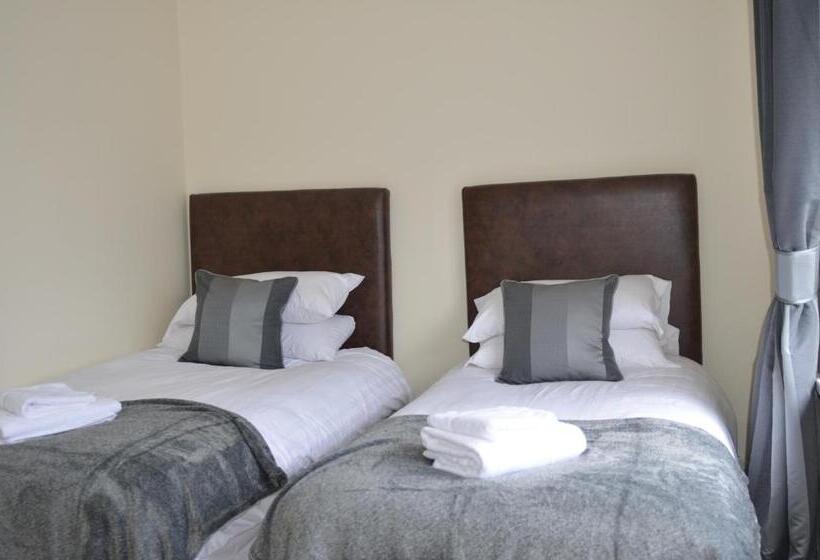 חדר סטנדרט, The George Carvery &