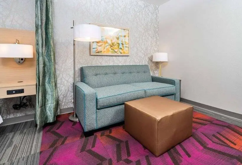 身障者適用スイートルーム, Home2 Suites By Hilton Newark Airport