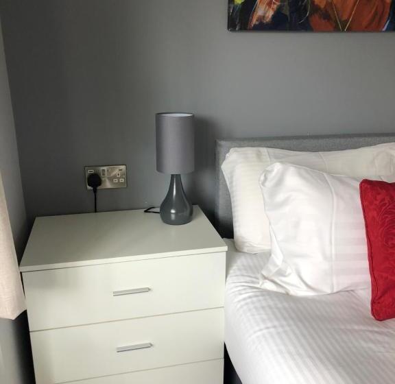 キングサイドベッドのスタンダードワンルーム, The Cransley By Grandeur Property