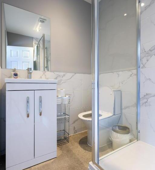 キングサイドベッドのスタンダードワンルーム, The Cransley By Grandeur Property