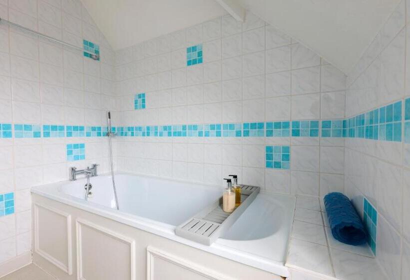 デラックススイート, The Cransley By Grandeur Property