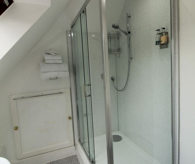 Номер Стандарт Трехместный, Dunedin Guest House