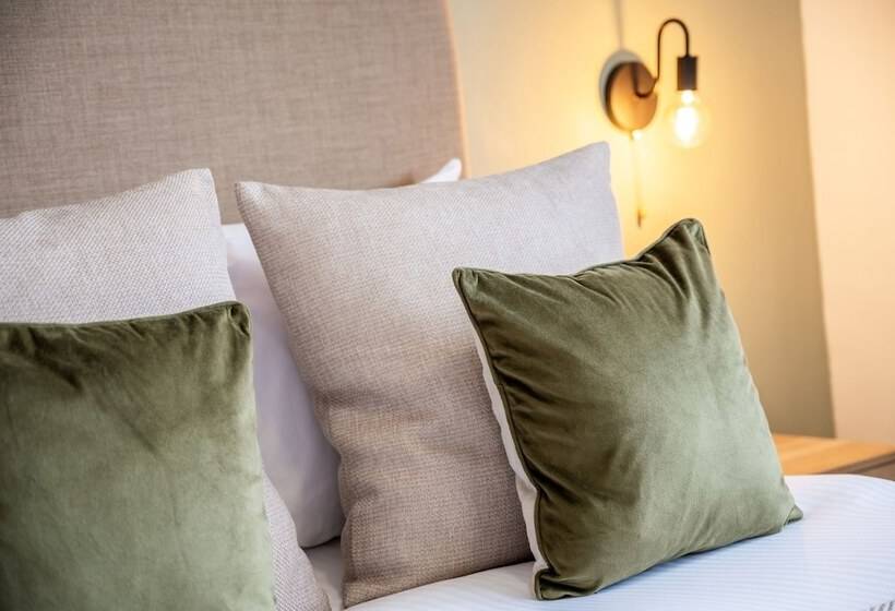 غرفة قياسية, Inn For All Seasons