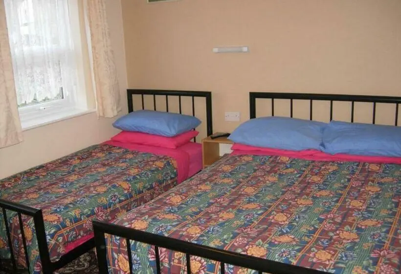 スタンダードトリプルルーム, Longfield Guest House