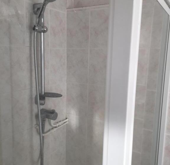 Номер Стандарт Индивидуальный, Longfield Guest House