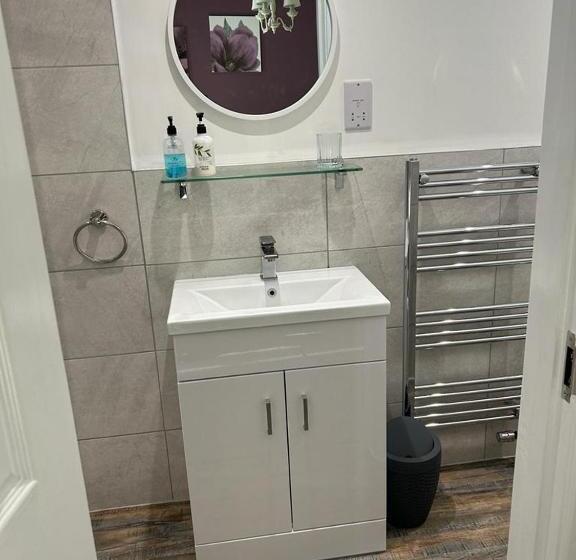 침실 1개 발코니 아파트, Mariners