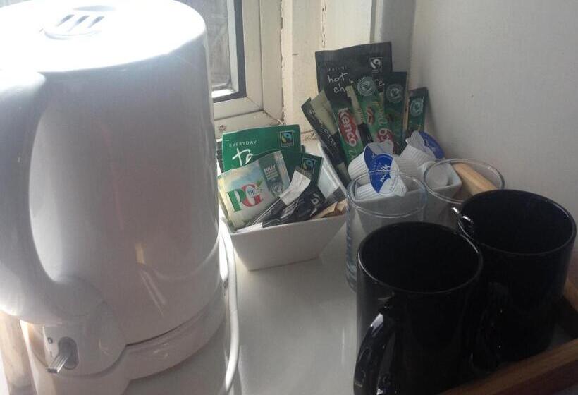 اتاق استاندارد, Tanglin Guest House