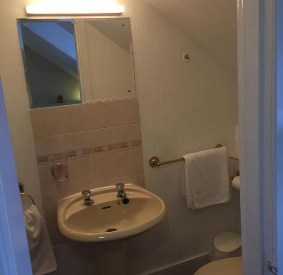 اتاق خانوادگی, Tanglin Guest House