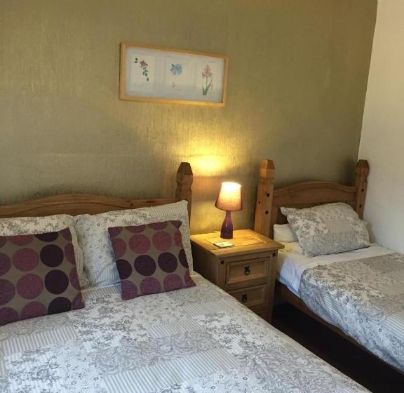 اتاق خانوادگی, Tanglin Guest House